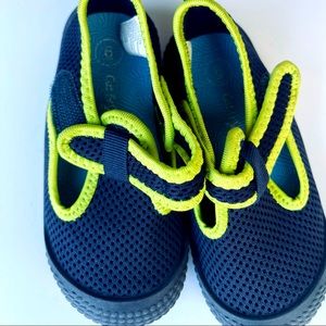 Size 6 water shoes! Barely worn